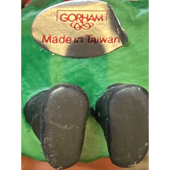 Gorham Porcelain "Mistletoe Girl" Thomas Nast Christmas Ornament - 3 1/4" Tall - Picture 8 of 11